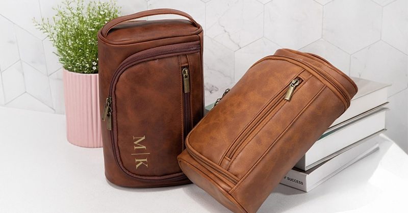 Voyagez Avec Style Grâce À Une Trousse De Toilette Personnalisée National Deal OohN.com Special Offers, Deals & Discounts in France 3
